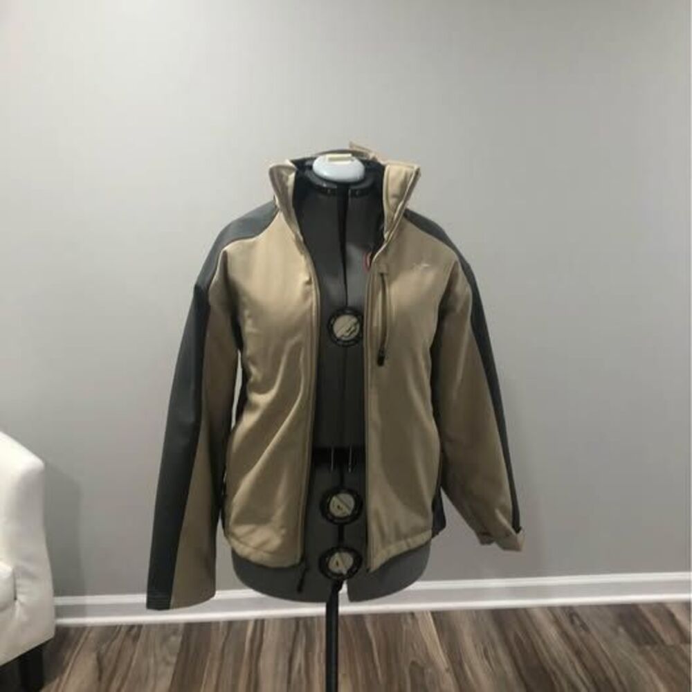 Small Extreme Performance Series 2in1 hooded Coat zips 23” p-p, 28” length C5832